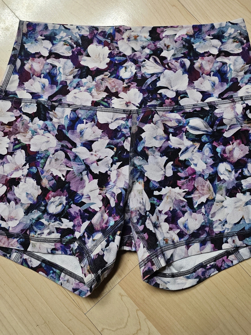 Lululemon Align High-Rise Short 4" Utopia Multi Floral Print - Size 8 - EUC